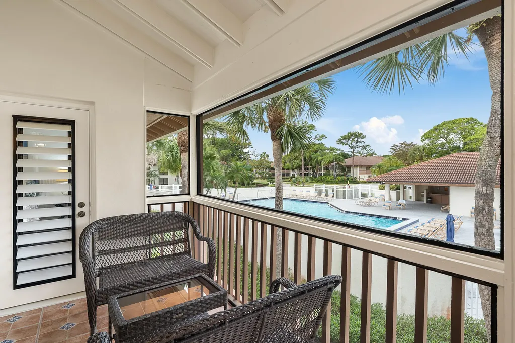 407 Brackenwood Lane Palm Beach Gardens FL 33418