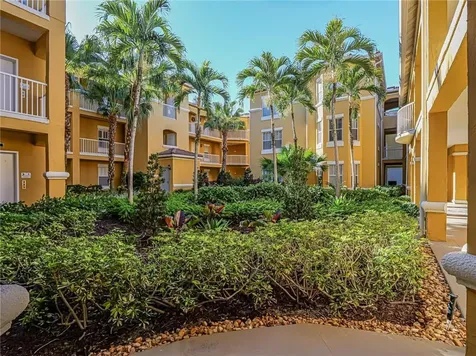 5045 Fairways Circle Vero Beach FL 32967