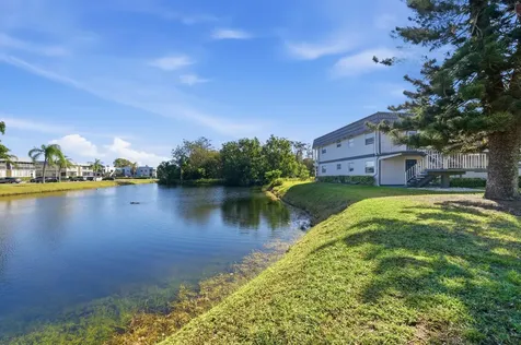 669 Saxony Delray Beach FL 33446