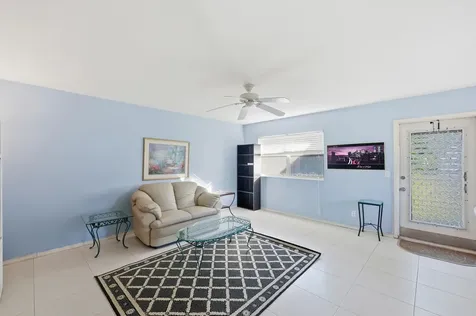 669 Saxony Delray Beach FL 33446