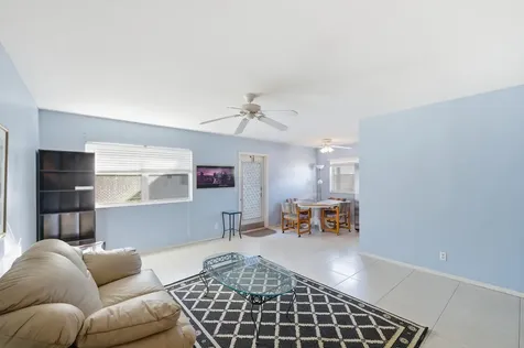 669 Saxony Delray Beach FL 33446