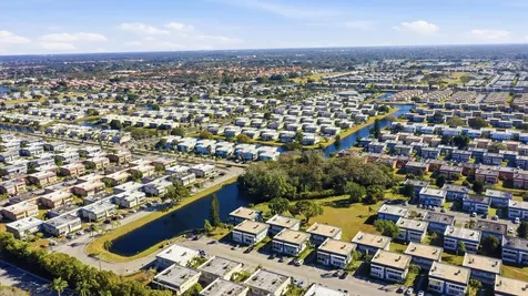 669 Saxony Delray Beach FL 33446