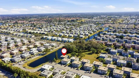669 Saxony Delray Beach FL 33446