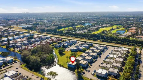 669 Saxony Delray Beach FL 33446
