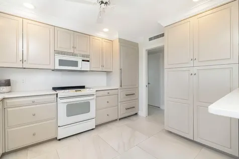 400 Seasage Drive Delray Beach FL 33483