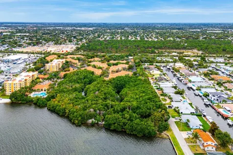 900 Scotia Drive Hypoluxo FL 33462