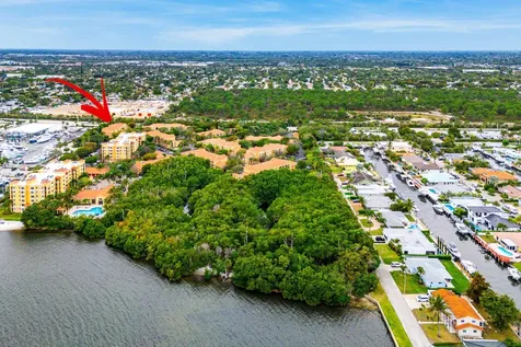 900 Scotia Drive Hypoluxo FL 33462