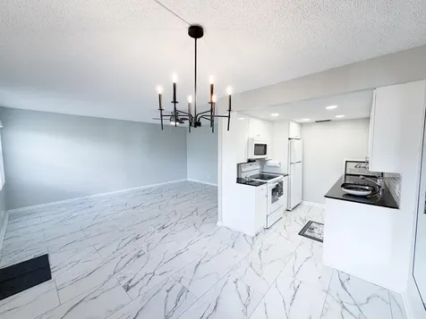 3085 Cornwall Boca Raton FL 33434