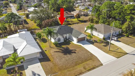 2012 Sw Janette Avenue Port Saint Lucie FL 34953