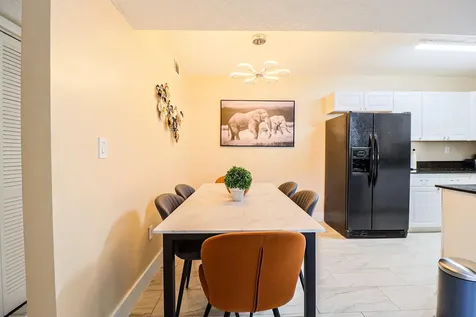 450 Palm Circle Pembroke Pines FL 33025