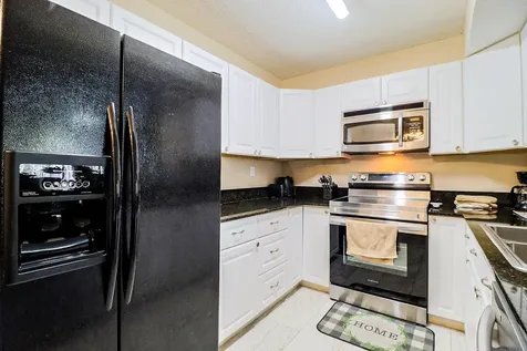 450 Palm Circle Pembroke Pines FL 33025