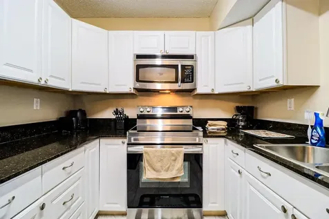 450 Palm Circle Pembroke Pines FL 33025