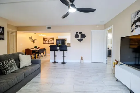 450 Palm Circle Pembroke Pines FL 33025