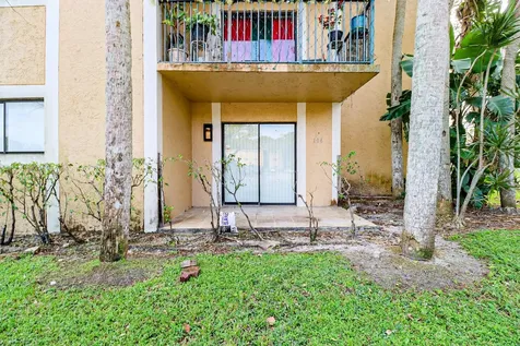 450 Palm Circle Pembroke Pines FL 33025
