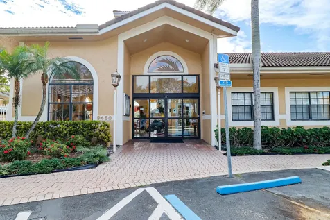 450 Palm Circle Pembroke Pines FL 33025