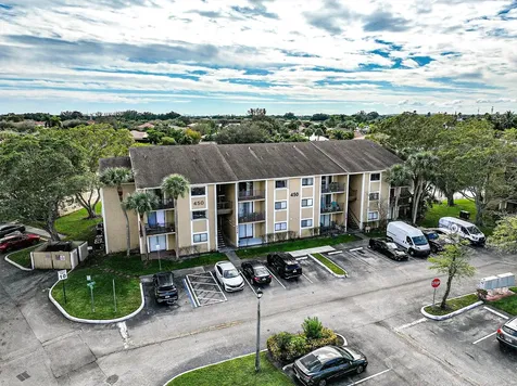 450 Palm Circle Pembroke Pines FL 33025
