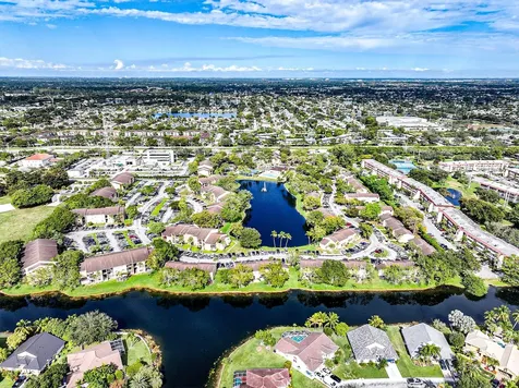450 Palm Circle Pembroke Pines FL 33025