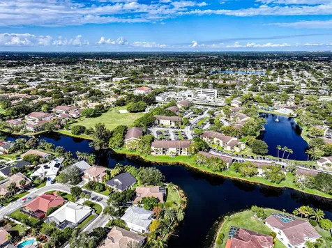 450 Palm Circle Pembroke Pines FL 33025