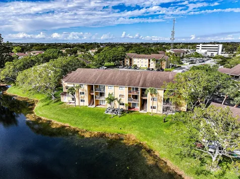 450 Palm Circle Pembroke Pines FL 33025