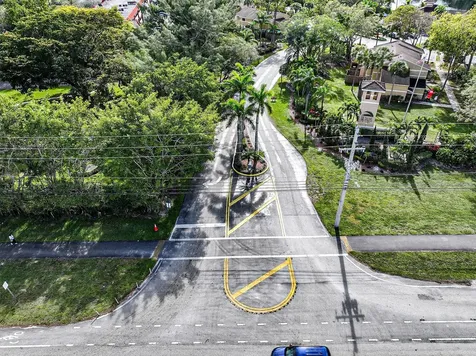 450 Palm Circle Pembroke Pines FL 33025