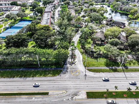 450 Palm Circle Pembroke Pines FL 33025