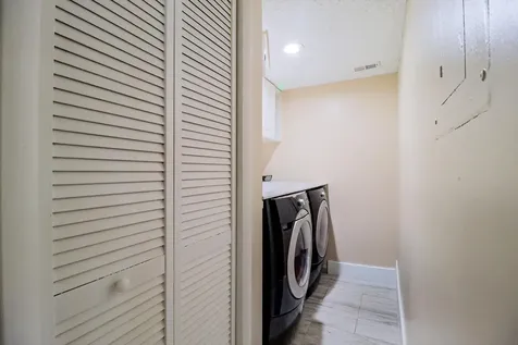 450 Palm Circle Pembroke Pines FL 33025