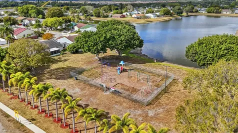 7842 W Blairwood Circle Lake Worth FL 33467