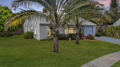 7842 W Blairwood Circle Lake Worth FL 33467