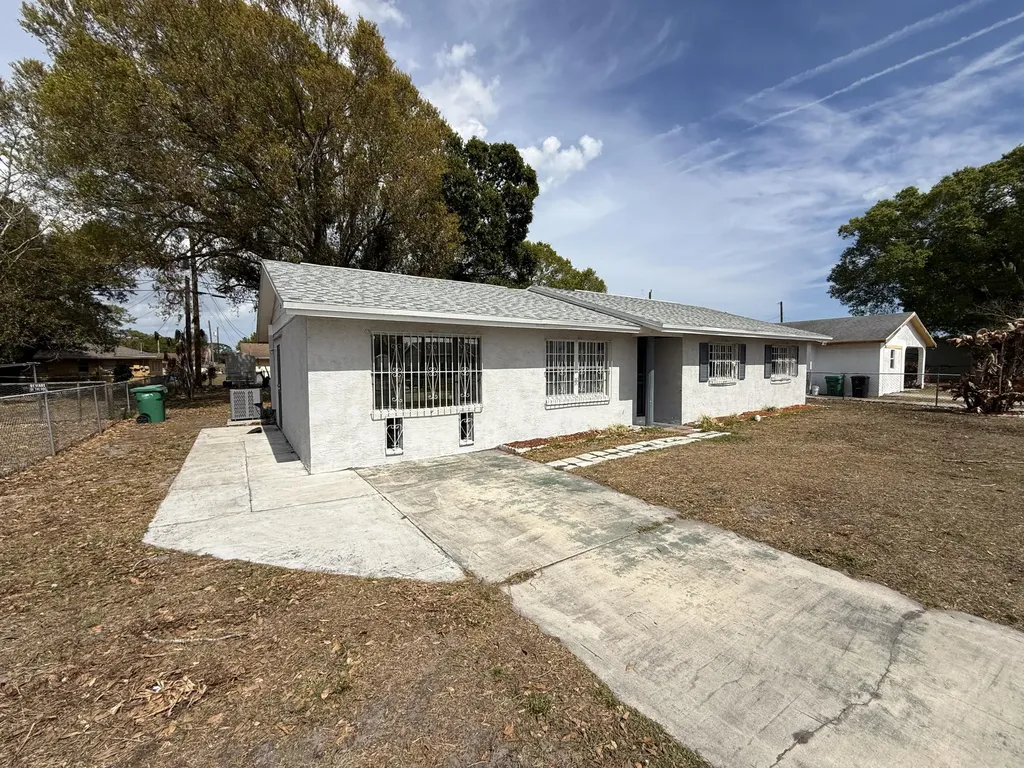 307 Essex Drive Fort Pierce FL 34946