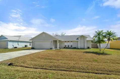 2850 Se Buccaneer Circle Port Saint Lucie FL 34952