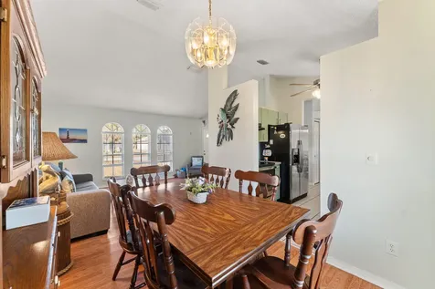 2850 Se Buccaneer Circle Port Saint Lucie FL 34952