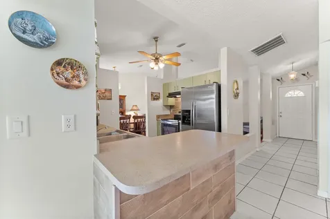 2850 Se Buccaneer Circle Port Saint Lucie FL 34952