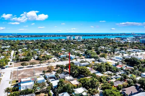 619 30th Street West Palm Beach FL 33407