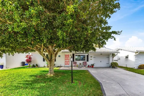 527 Sw 16th Street Boynton Beach FL 33426