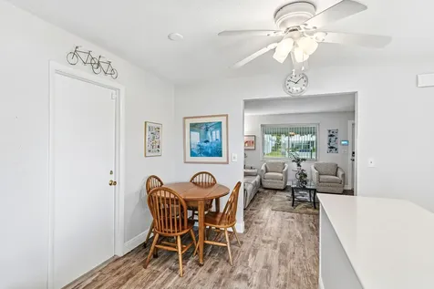 527 Sw 16th Street Boynton Beach FL 33426