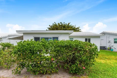 527 Sw 16th Street Boynton Beach FL 33426