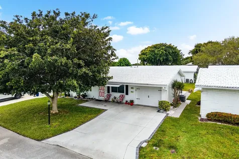 527 Sw 16th Street Boynton Beach FL 33426