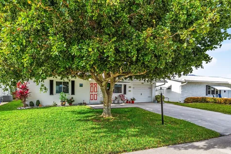 527 Sw 16th Street Boynton Beach FL 33426