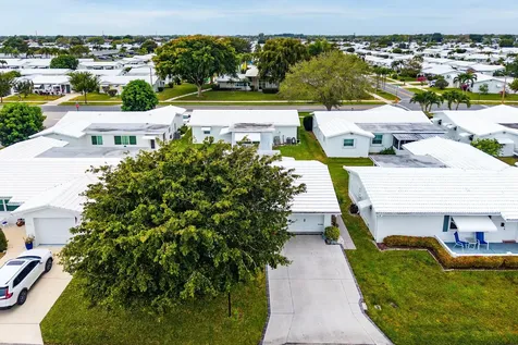 527 Sw 16th Street Boynton Beach FL 33426