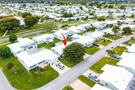 527 Sw 16th Street Boynton Beach FL 33426