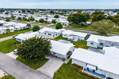 527 Sw 16th Street Boynton Beach FL 33426