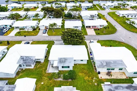 527 Sw 16th Street Boynton Beach FL 33426
