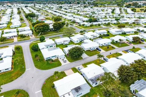 527 Sw 16th Street Boynton Beach FL 33426
