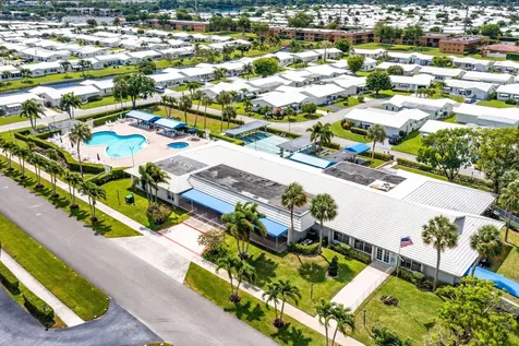 527 Sw 16th Street Boynton Beach FL 33426