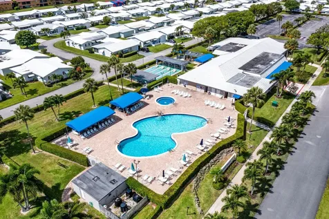 527 Sw 16th Street Boynton Beach FL 33426