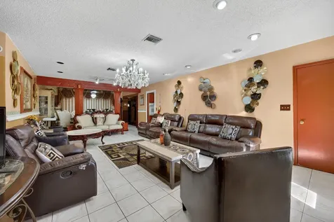9281 Martinique Drive Miami FL 33189