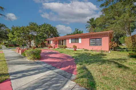 9281 Martinique Drive Miami FL 33189
