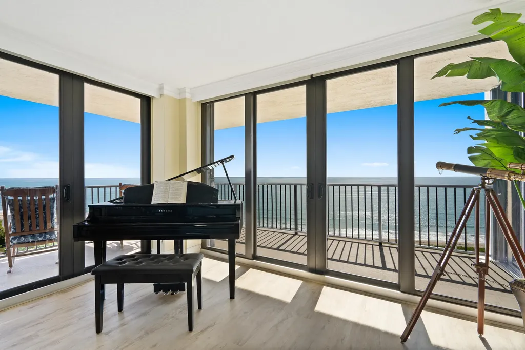 5047 N Highway A1a Hutchinson Island FL 34949