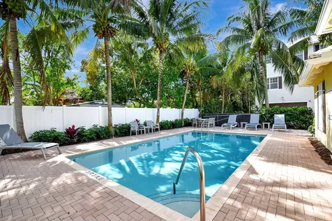 122 SW 1st Avenue Delray Beach FL 33444