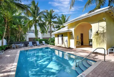 122 SW 1st Avenue Delray Beach FL 33444